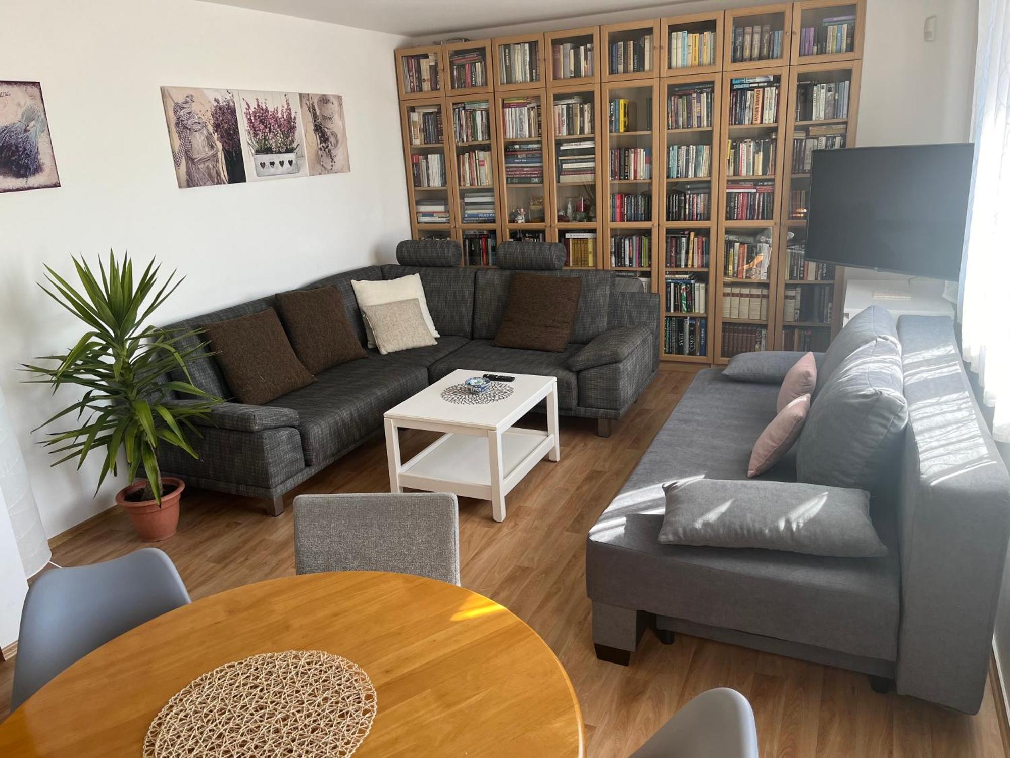 Apartman S Wellness Sluzbami Čerčany Zewnętrze zdjęcie